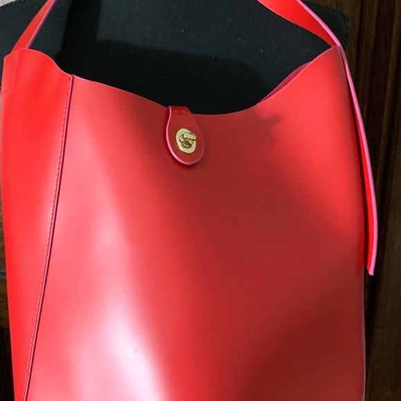 Elizabeth Arden gift bag. Fragrance set not included. New. - Picture 5 of 6